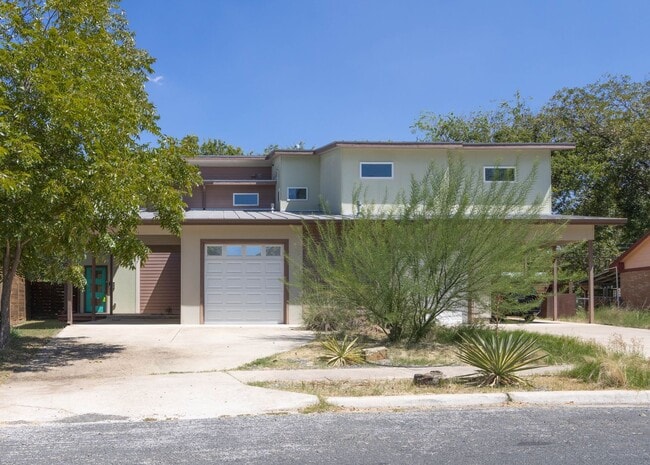 Photo - 1702 Forest Hill Dr