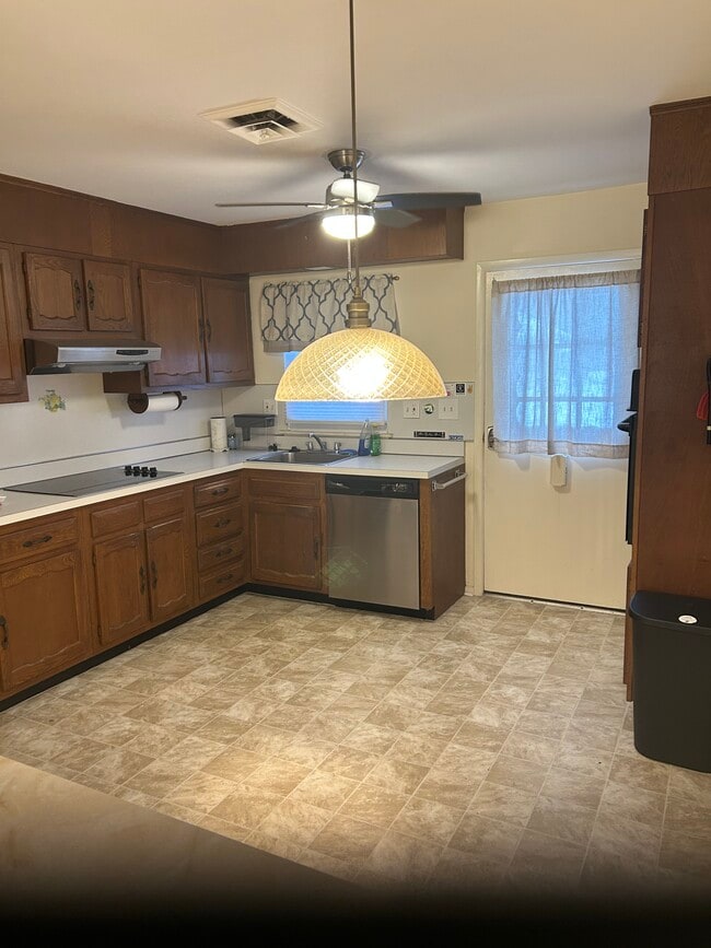 Photo - 1168A Clydebank Ct Unit 1168A