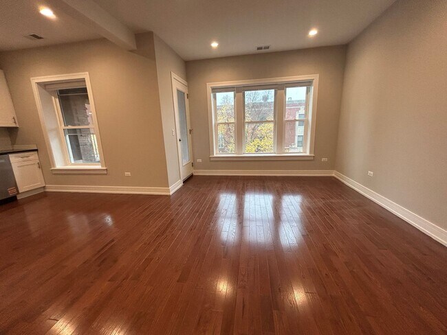 Photo - 1712 W Lunt Ave Unidad 1710-3