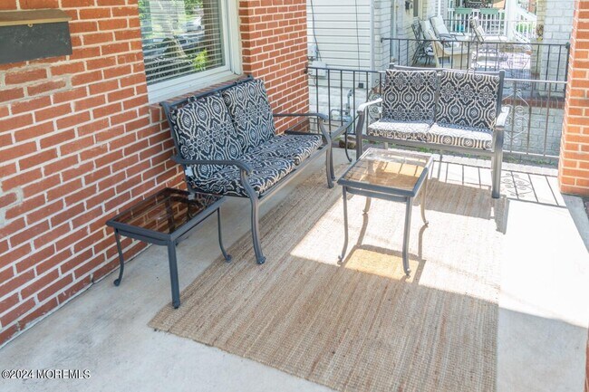 Photo - 1119 1st Ave