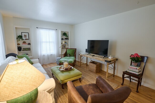 Photo - 2315 Branard St