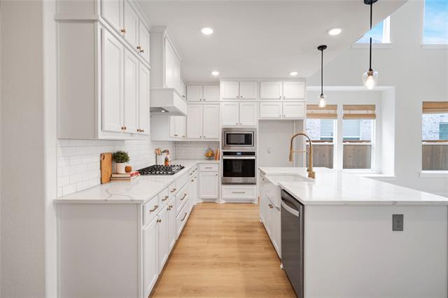 Photo - 3011 Whitby St