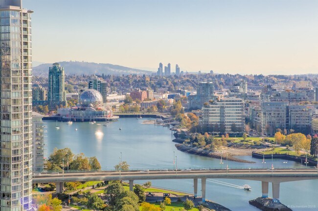 Photo - 1201 Marinaside Crescent