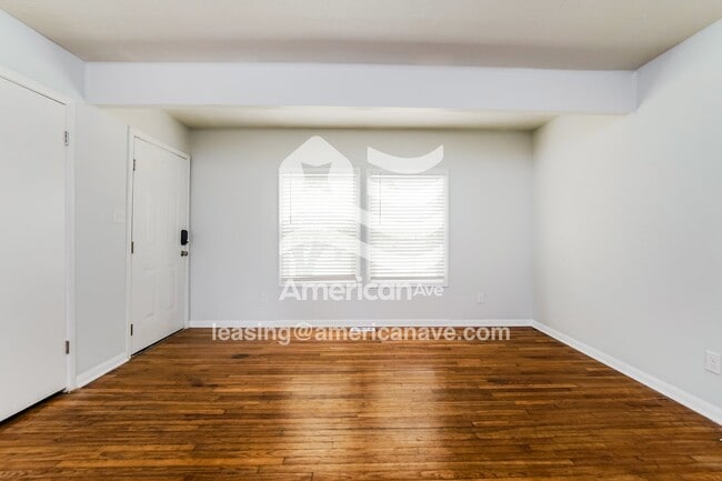 Photo - 670 Stoneykirk Dr