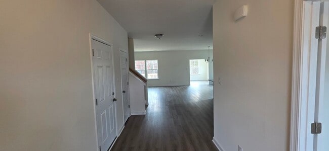 Photo - 3829 Kinalin Ln