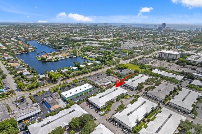 Photo - 2221 NE 68th St Unidad 922