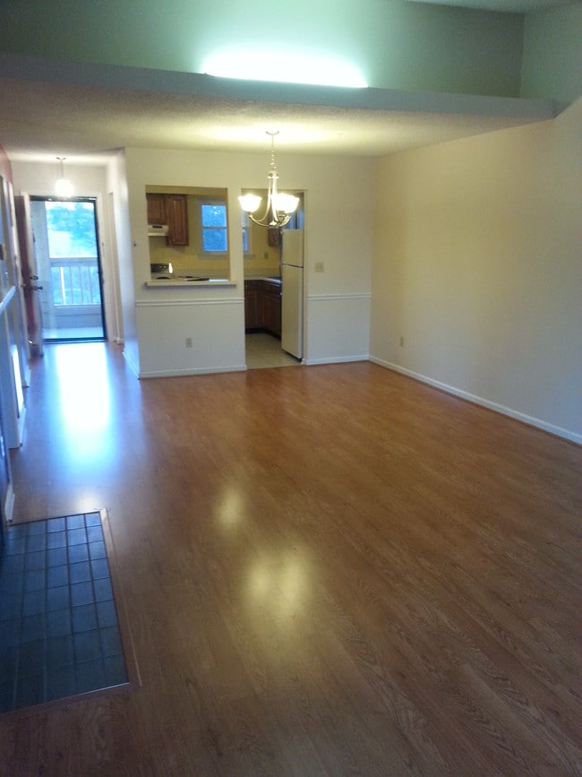Building Photo - 132 Edgewater Ln Unit 132 Edgewater Lane
