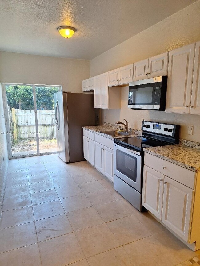 Photo - 28412 SW 141st Pl