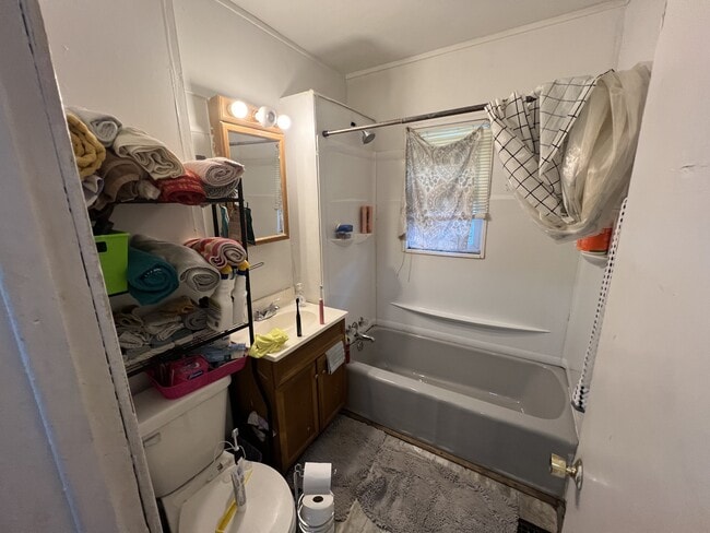 Photo - 549 N Dunham St