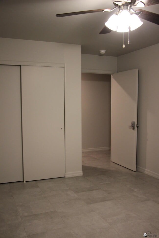 Photo - 692 13th Ave