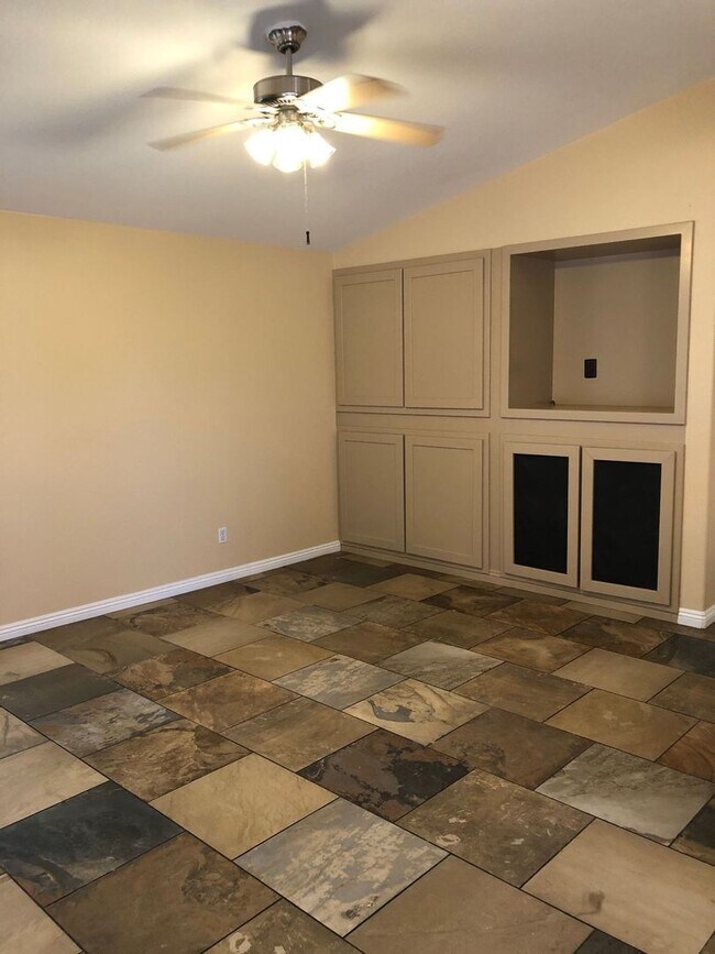 Photo - Single Story home in Northshore!