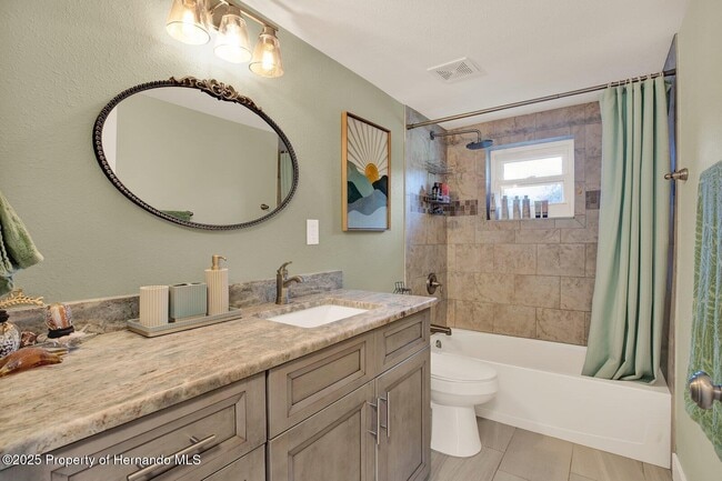 Photo - 18321 Edgewood Dr