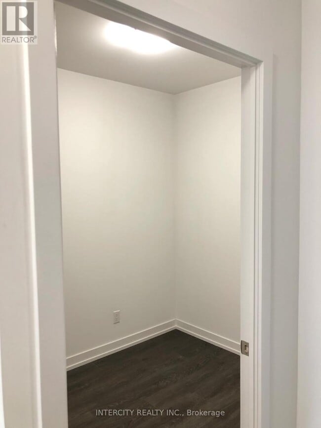 Photo - 159 Wellesley St E Unité 304