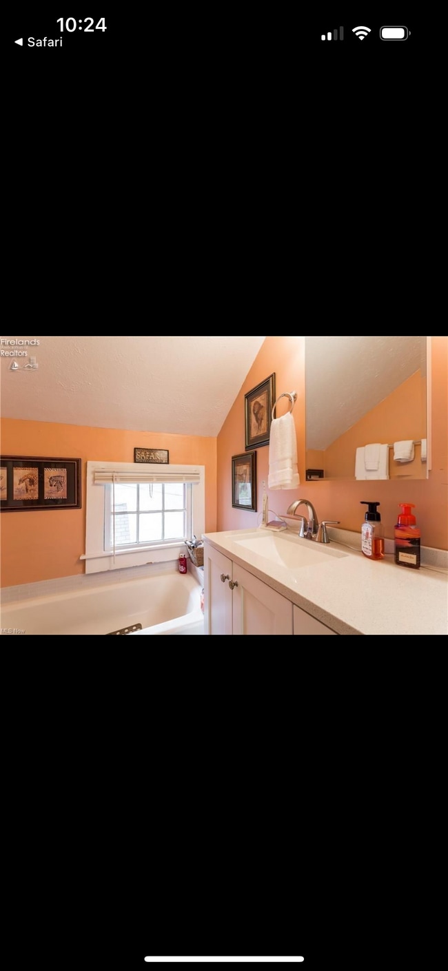 Photo - 313 Barres Ln
