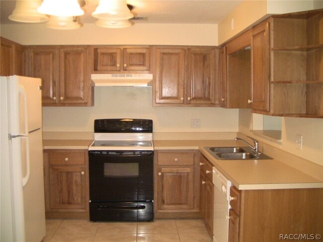 Photo - 198 W Valerian Pl