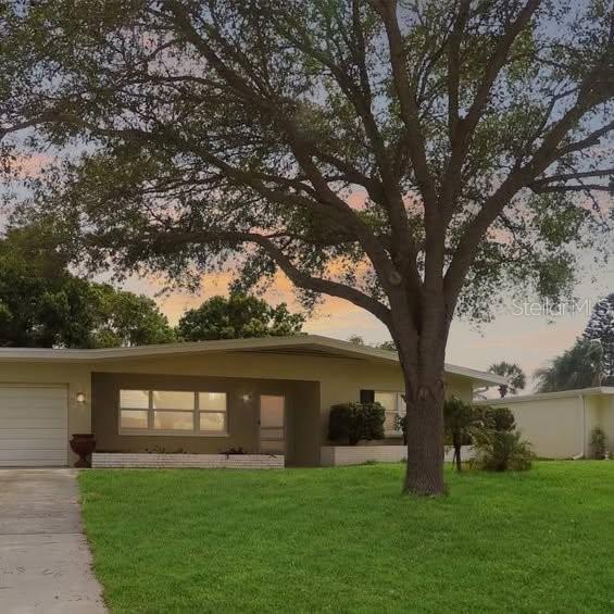 Building Photo - 2447 Baywood Dr W Rental