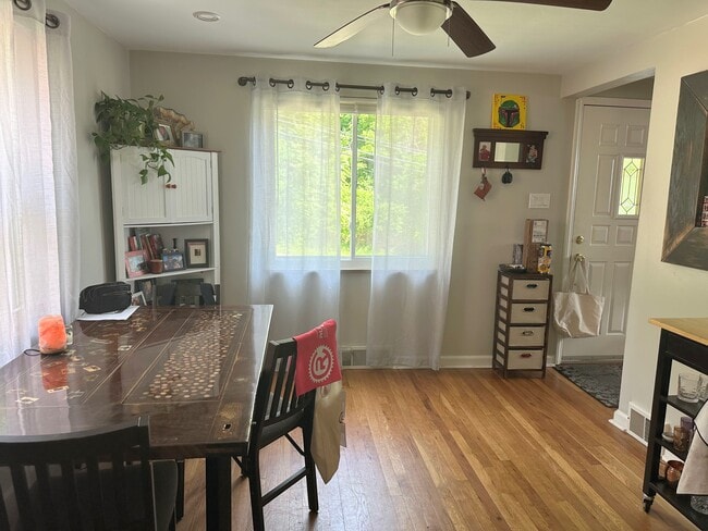 Photo - 453 Greenlee Rd