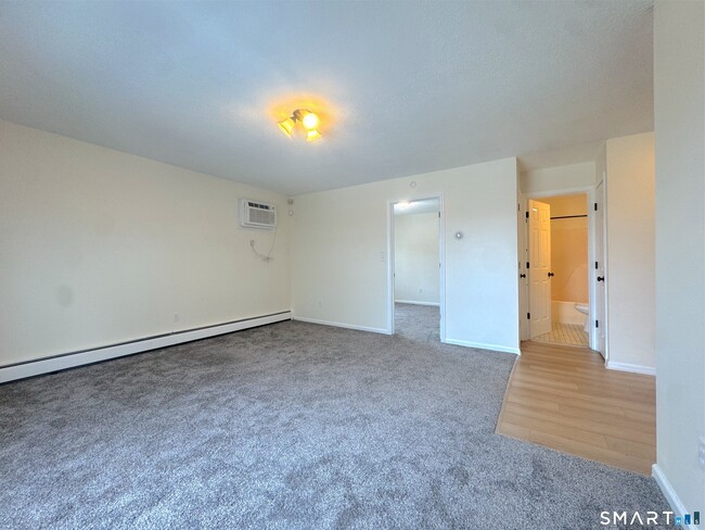 Photo - 666 Broad St Unit 7