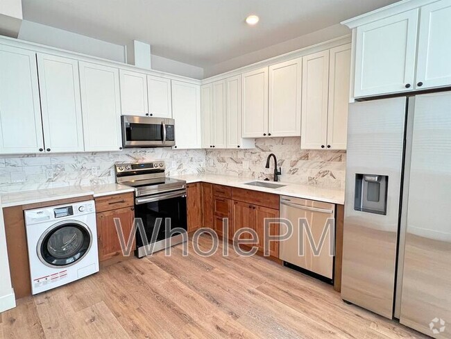 Building Photo - 3327 Tejon St Rental