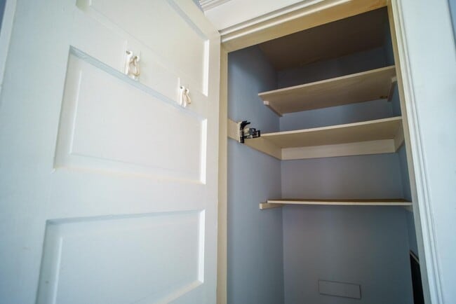 Photo - 1920 E Washington St