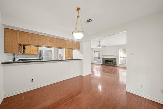 Photo - 8100 Cambridge St Unit 6