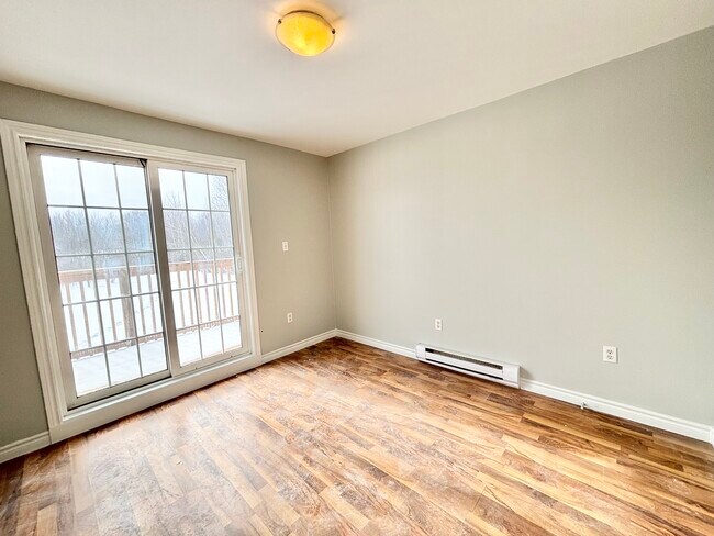Photo - Spacious 2-bedroom, 1-bathroom Apartment available immediately Unité C