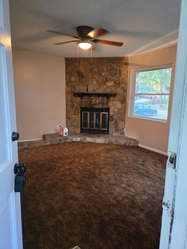 Photo - 2304 Winston Way