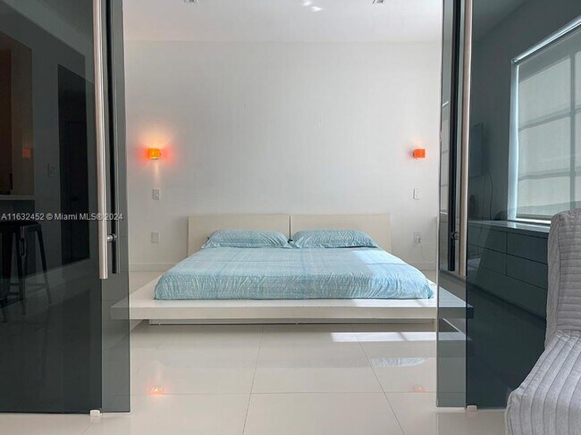 1460 Ocean Dr Unit 401