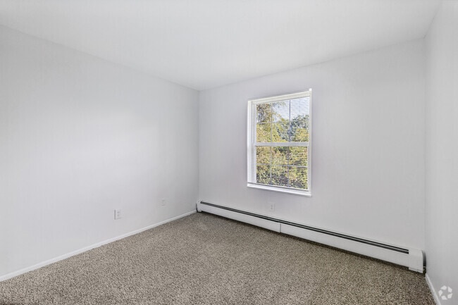 2BR, 2BA - 828SF - Second Bedroom