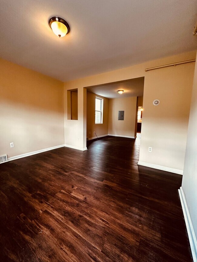 Spacious 4 Bedroom 1 Bath in Marcus Hook! Rental House Rental in