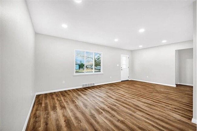 Photo - 2003 S Mahark Ln