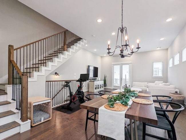 Photo - 1114 W 15th 1/2 St