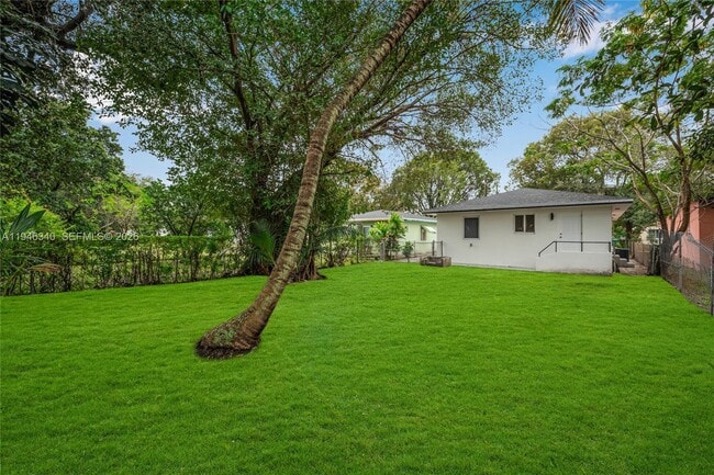 Photo - 1065 NW 50th St