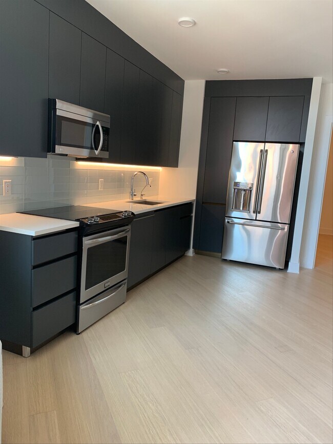 County Road 693, North Bergen, NJ 07047 Condo Unit 7601 Condo