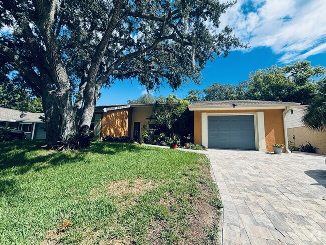 Building Photo - Updated 3 bedroom 2 bath with 1 car garage Rental