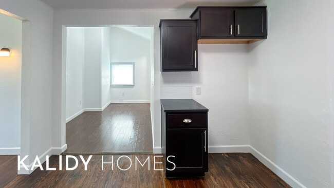 Photo - 1371 South Dr