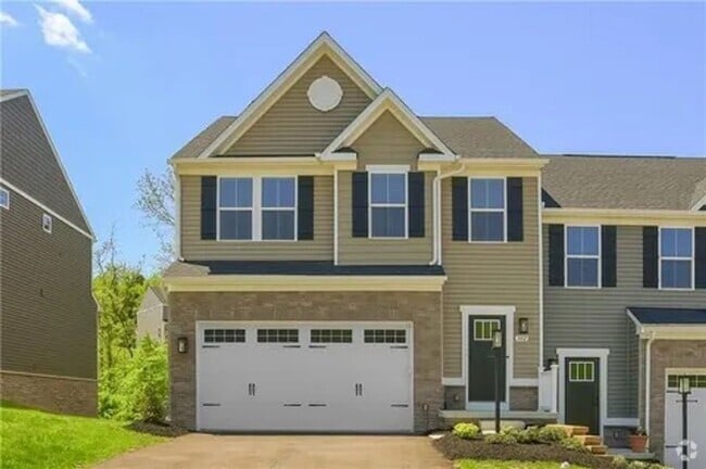Building Photo - McConnell Trails 3 Bedroom, 2.5 Bathroom T... Rental