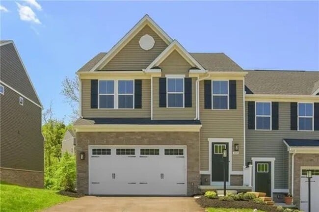 Building Photo - McConnell Trails 3 Bedroom, 2.5 Bathroom T... Rental