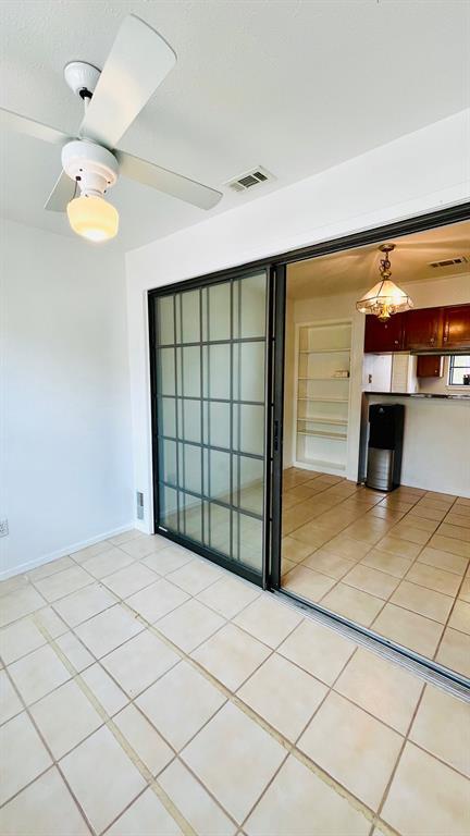 Photo - 1510 W N Loop Blvd Unit 822
