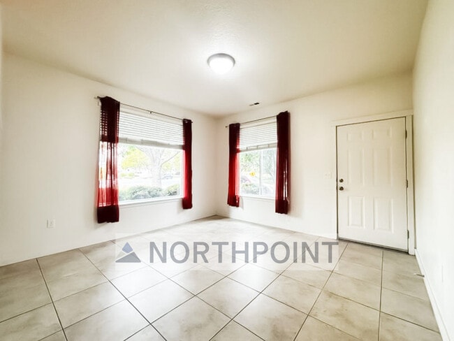 Photo - Summerlane Townhome - 2 Bed 1 Bath - HOA P...
