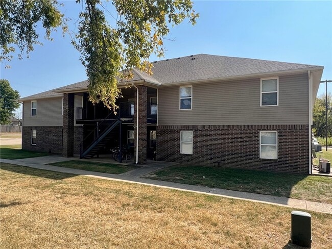 121 Sadie Ln