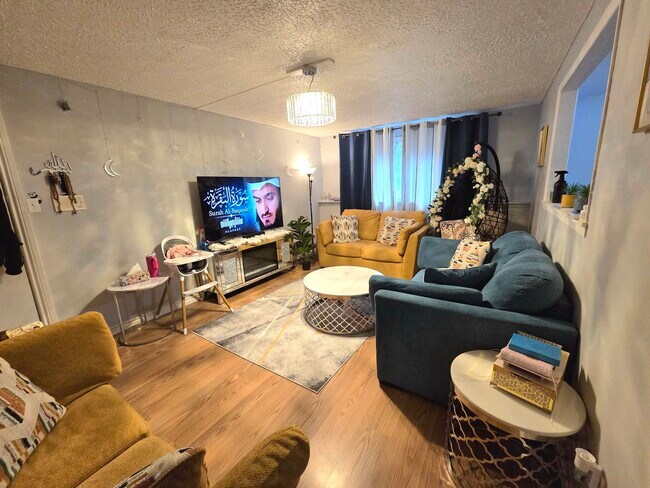 Photo - 1066 Magee Pl Unit 2