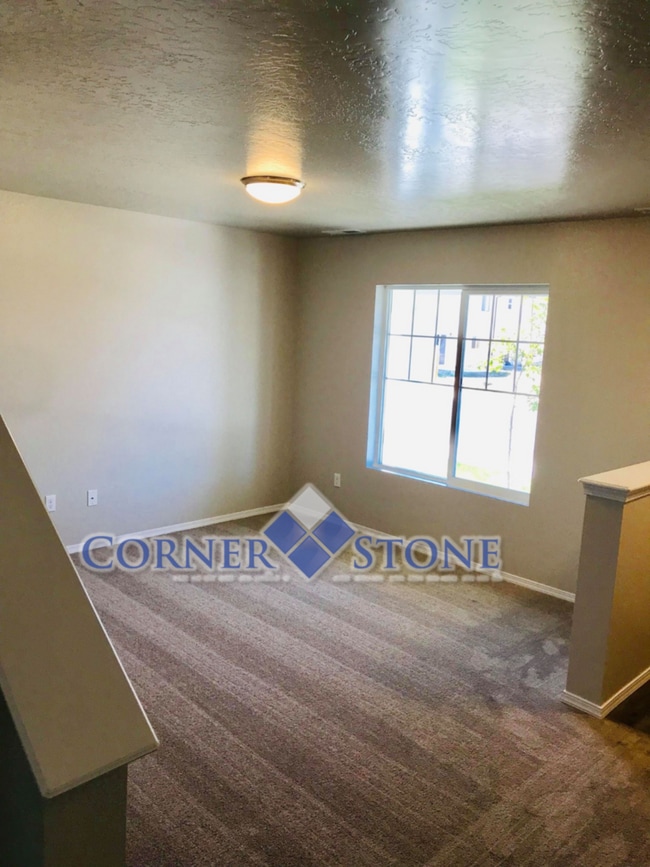 Photo - Spacious Home Canterbury Commons!