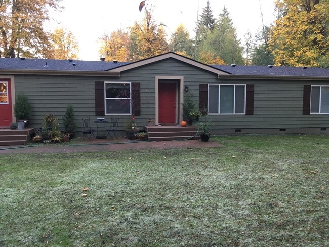 Exterior frontal del dúplex - 13210 Wagon Wheel