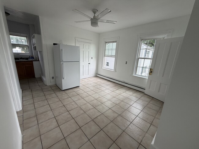 Building Photo - 51 Cleveland St Unit Apartment Floor 2