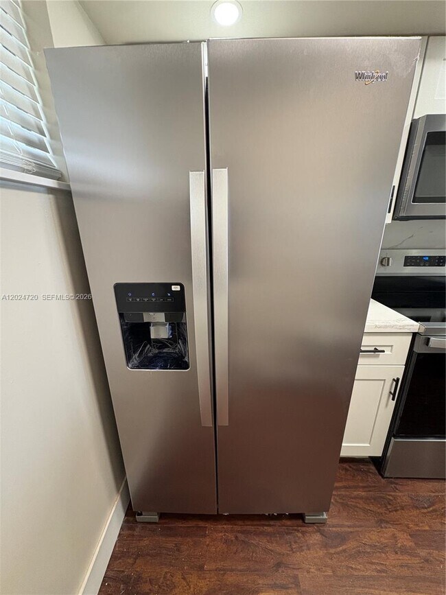 Photo - 111 Lake Emerald Dr Unit 302