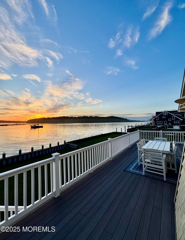 Photo - 14 Willow Way