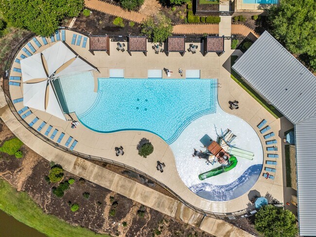 Photo - 6722 Waxbill Rd