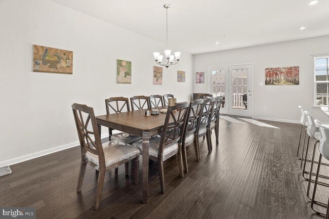 Photo - 4701 Vona Ln