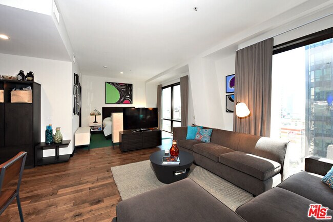 Photo - 655 S Hope St Unit 1205